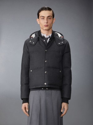 Chaquetas Thom Browne Wool Flannel Down Fill Hood Bomber Hombre Gris | XUB08X84725