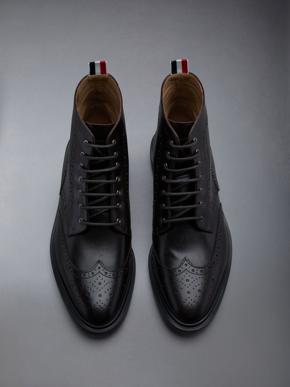 Botas Thom Browne CLASSIC WINGTIP W/ LIGHTWEIGHT RUBBER SOLE IN BOX CALF Hombre Marrones | ADC08L42923