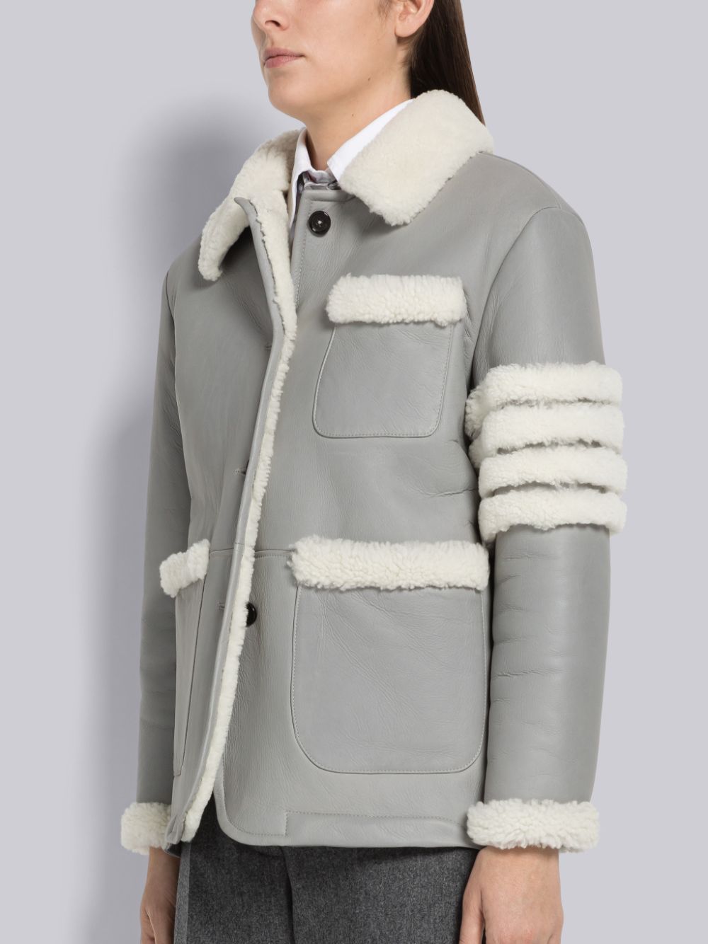 Chaquetas Thom Browne Reversed Shearling 4-Bar Round Collar Mujer Gris | JWV07X40294