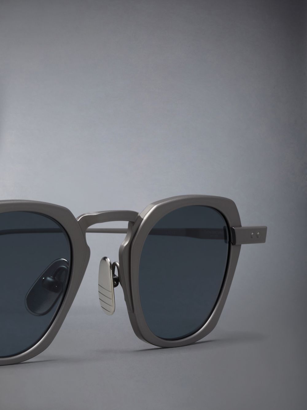 Gafas de Sol Thom Browne Titanium Square Mujer Gris | FCT06E85370