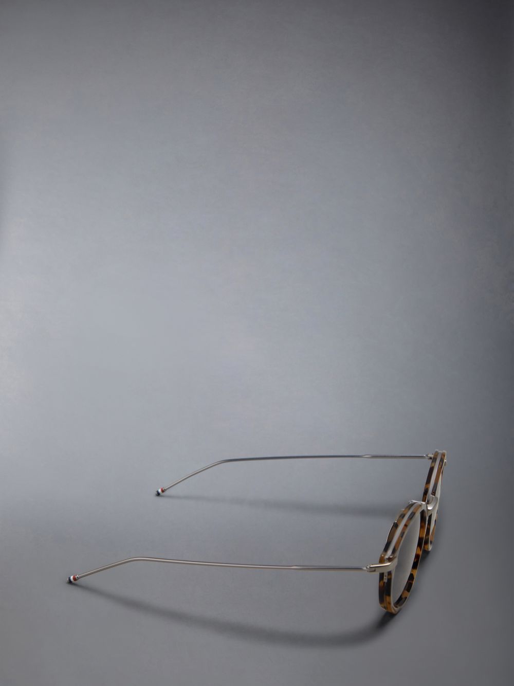 Gafas de Sol Thom Browne Tortoise Acetate And Titanium Round Hombre Marrones | INA47C25015