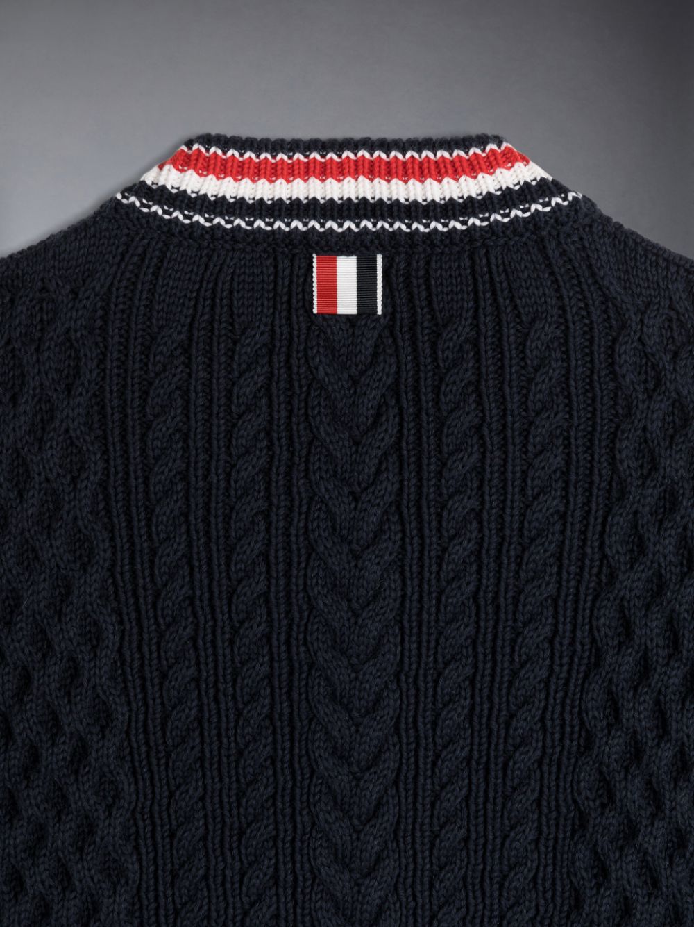 Pullover Thom Browne ARAN CABLE CRICKET STRIPE V-NECK Niño Azules | PVE43B56579