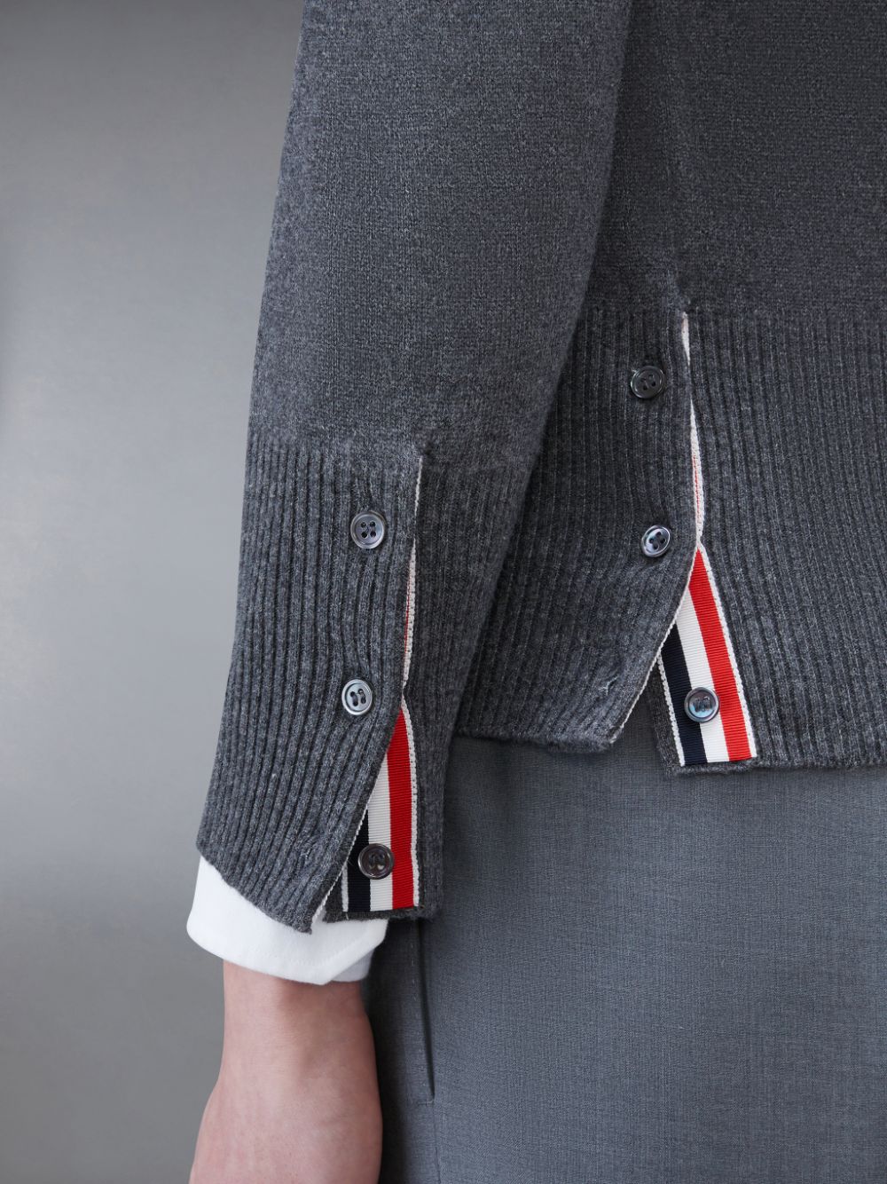 Pullover Thom Browne Cashmere 4-Bar Classic Hombre Gris | MBY33M68238