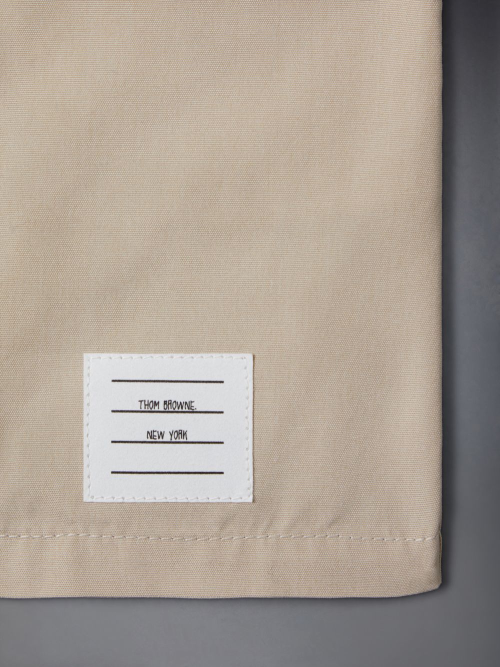 Short Thom Browne Typewriter Rugby Niño Marrones | GCF81J56395